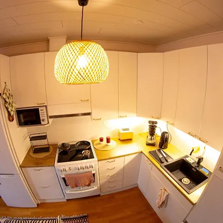 Quiet With Sauna Near Santas Village アパート *