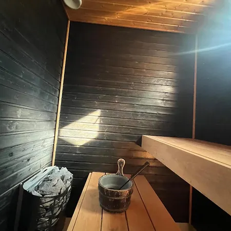 Quiet With Sauna Near Santas Village Appartamento Rovaniemi